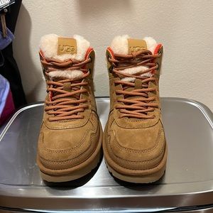 UGG HIGHLAND HI HERITAGE SNEAKER